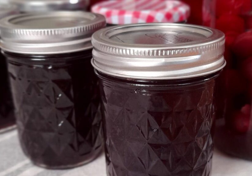 Grape-jelly-jars